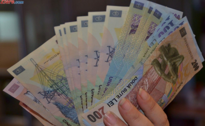 Curs valutar BNM pentru 15 octombrie. Cat costa astazi un euro si un dolar - FOTO
Curs valutar BNM pentru 15 octombrie. Cat costa astazi un euro si un dolar - FOTO