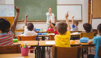 Starea de alerta energetica nu va duce la inchiderea scolilor. Ministerul Educatiei dezminte informatia falsa