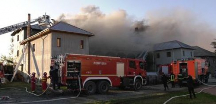 Suparat ca a fost gonit din manastire, un barbat a pus mana pe un chibrit si i-a dat foc Suparat ca a fost gonit din manastire, un barbat a pus mana pe un chibrit si i-a dat foc