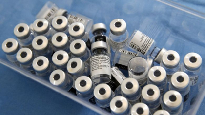 Intre regrete si sfidare. De ce sunt atat de sceptici fata de vaccin oamenii din Europa centrala si de est, lovita grav de valul 4