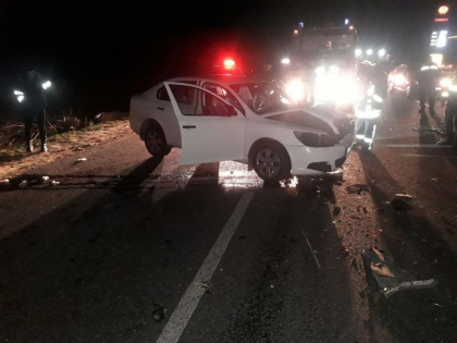 Un tanar - transportat la spital, dupa ce a lovit cu masina un automobil, la Straseni - FOTO Un tanar - transportat la spital, dupa ce a lovit cu masina un automobil, la Straseni - FOTO
