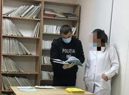ULTIMA ORA. Perchezitii la 4 centre medicale din raionul Falesti. 3 certificate de vaccinare false au fost ridicate ULTIMA ORA. Perchezitii la 4 centre medicale din raionul Falesti. 3 certificate de vaccinare false au fost ridicate