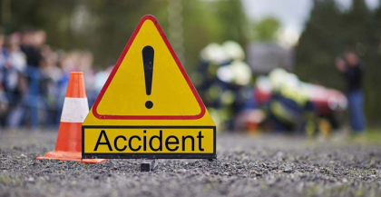 Accident matinal in capitala. Un barbat de 30 de ani a ajuns la spital, dupa ce masina pe care o conducea s-a lovit de un stalp