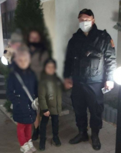 Un minor s-a ratacit pe o strada din Balti. Copilul a fost gasit de carabinieri Un minor s-a ratacit pe o strada din Balti. Copilul a fost gasit de carabinieri