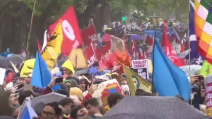 Sute de mii de oameni au protestat in lume pentru a cere masuri de combatere a crizei climatice Sute de mii de oameni au protestat in lume pentru a cere masuri de combatere a crizei climatice