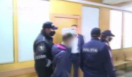 Cei trei minori, care au omorat in bataie un om al strazii, raman in arest. Ce a aratat expertiza psihiatrica a indivizilor