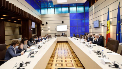 Parlamentul se va intruni maine in sedinta plenara. Deputatii vor examina motiunea simpla impotriva ministrului Sanatatii Parlamentul se va intruni maine in sedinta plenara. Deputatii vor examina motiunea simpla impotriva ministrului Sanatatii
