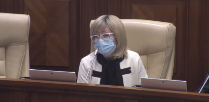 Cearta in Parlament. Elena Bodnarenco: "Eu le-am insultat pe verisoarele dumneavoastra, pe surori, frati, fini, nasi. Sunt cei cu care ati inundat toate institutiile publice" Cearta in Parlament. Elena Bodnarenco: "Eu le-am insultat pe verisoarele dumneavoastra, pe surori, frati, fini, nasi. Sunt cei cu care ati inundat toate institutiile publice"
