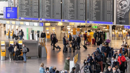 Primul caz de infectare cu varianta Omicron a fost depistat si in Italia Primul caz de infectare cu varianta Omicron a fost depistat si in Italia