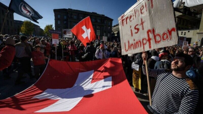 Referendum pentru introducerea permisului sanitar, in Elvetia. Autoritatile se asteapta la proteste in fata Guvernului Referendum pentru introducerea permisului sanitar, in Elvetia. Autoritatile se asteapta la proteste in fata Guvernului