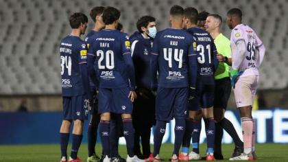 Varianta Omicron in Europa. Jucatorii unei echipe de fotbal din Portugalia, loviti de noua tulpina in timpul meciului