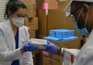 Moderna: Omicron ar putea evita protectia vaccinurilor actuale / Daca va fi nevoie de un vaccin complet nou, va fi gata la inceputul lui 2022 Moderna: Omicron ar putea evita protectia vaccinurilor actuale / Daca va fi nevoie de un vaccin complet nou, va fi gata la inceputul lui 2022