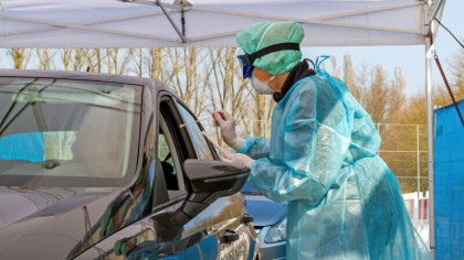 Un oras din China ii va premia cu 10.000 de yuani pe cei testati pozitiv la COVID-19 Un oras din China ii va premia cu 10.000 de yuani pe cei testati pozitiv la COVID-19