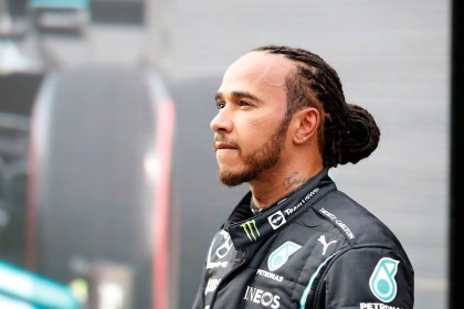 Formula 1: Lewis Hamilton, victorie cu scantei in Arabia Saudita - Max Verstappen, egalat la puncte inainte de ultima etapa Formula 1: Lewis Hamilton, victorie cu scantei in Arabia Saudita - Max Verstappen, egalat la puncte inainte de ultima etapa