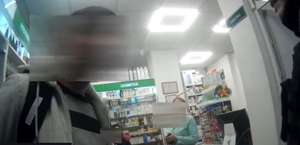 Caz socant in capitala. Un barbat a incercat sa agreseze o minora de 12 ani. Individul a fost retinut - VIDEO Caz socant in capitala. Un barbat a incercat sa agreseze o minora de 12 ani. Individul a fost retinut - VIDEO