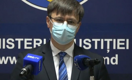 Cererile pentru documentele apostulate au crescut. Ministerul Justitiei anunta ca personalul nu face fata solicitarilor - VIDEO Cererile pentru documentele apostulate au crescut. Ministerul Justitiei anunta ca personalul nu face fata solicitarilor - VIDEO