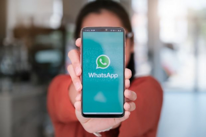 De acum poti face mesajele de pe WhatsApp sa dispara automat. Cum activezi noua functionalitate
