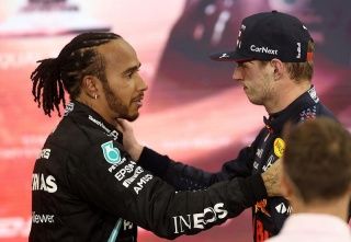 Max Verstappen, campion mondial - A castigat dramatic in fata lui Lewis Hamilton in ultimul tur de la Abu Dhabi Max Verstappen, campion mondial - A castigat dramatic in fata lui Lewis Hamilton in ultimul tur de la Abu Dhabi