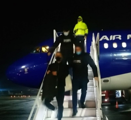 Un moldovean, dat in cautare internationala de sase ani - extradat din Italia. Ce infractiune a savarsit - FOTO