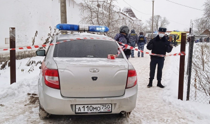 Un adolescent s-a aruncat in aer cu o bomba, la o manastire din Rusia - VIDEO Un adolescent s-a aruncat in aer cu o bomba, la o manastire din Rusia - VIDEO