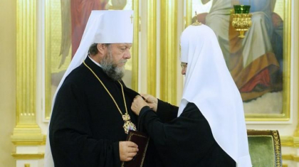 Bataia e rupta din raiul propagandei: Mitropolia Moldovei, violenta impotriva femeilor si bratul lung al Kremlinului - Anticoruptie.md Bataia e rupta din raiul propagandei: Mitropolia Moldovei, violenta impotriva femeilor si bratul lung al Kremlinului - Anticoruptie.md