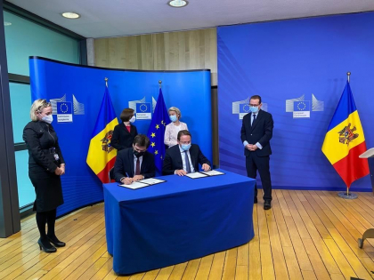 A fost semnat acordul dintre Comisia Europeana si Republica Moldova privind cele 60 de milioane de euro - sprijin pentru a face fata crizei gazelor
A fost semnat acordul dintre Comisia Europeana si Republica Moldova privind cele 60 de milioane de euro - sprijin pentru a face fata crizei gazelor