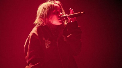 Billie Eilish: „Pornografia mi-a distrus creierul.” UNICEF este alarmata de cantitatea masiva de pornografie disponibila online