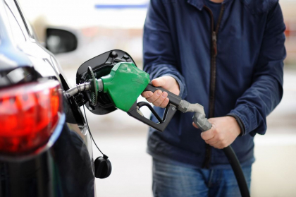 Noi preturi la carburanti. Vezi cu cat s-a scumpit motorina si benzina - FOTO
Noi preturi la carburanti. Vezi cu cat s-a scumpit motorina si benzina - FOTO