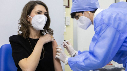 Salariatii companiilor cu peste 100 de angajati din SUA, obligati sa se vaccineze Salariatii companiilor cu peste 100 de angajati din SUA, obligati sa se vaccineze