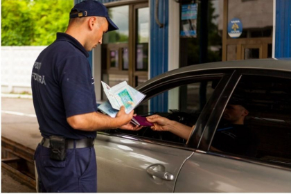 Situatia la frontiera. In ultima saptamana, 74 de cetateni straini si 83 de automobile, au primit refuz de intrare in Republica Moldova Situatia la frontiera. In ultima saptamana, 74 de cetateni straini si 83 de automobile, au primit refuz de intrare in Republica Moldova