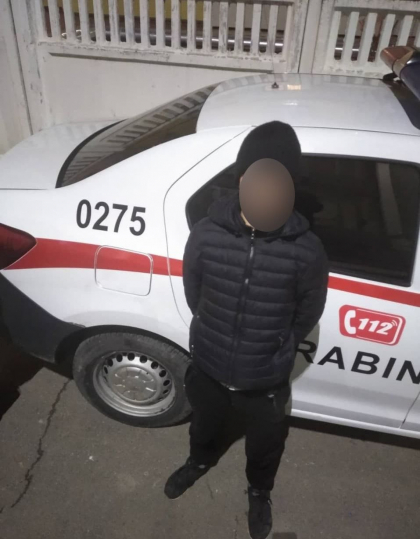 Un minor de 15 ani - retinut de carabinieri. Care a fost motivul - FOTO Un minor de 15 ani - retinut de carabinieri. Care a fost motivul - FOTO