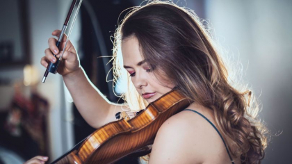 Violonista Alexandra Conunona, care acum doua luni a ramas fara vioara in valoare de 2 milioane de euro - audiata de procurori