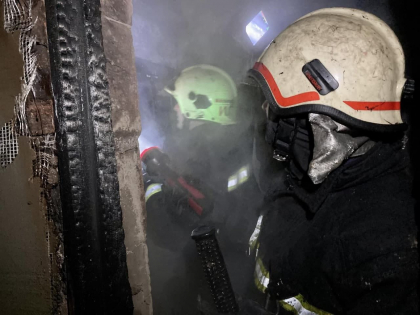 O femeie si un barbat - arsi in propriile lor case. Momentul in care pompierii au intrat in locuinta pentru a stinge flacarile si au gasit un corp carbonizat: "Scoate-l, scoate-l..." - FOTO/VIDEO