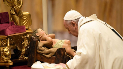 Mesaj de Craciun al Papei Francisc: Priviti dincolo de lumini si decoratiuni si amintiti-va de cei nevoiasi Mesaj de Craciun al Papei Francisc: Priviti dincolo de lumini si decoratiuni si amintiti-va de cei nevoiasi