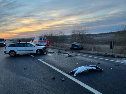 Un sofer fara permis de conducere a lovit frontal un alt automobil, la Anenii Noi. Momentul - filmat de o camera de bord - VIDEO Un sofer fara permis de conducere a lovit frontal un alt automobil, la Anenii Noi. Momentul - filmat de o camera de bord - VIDEO