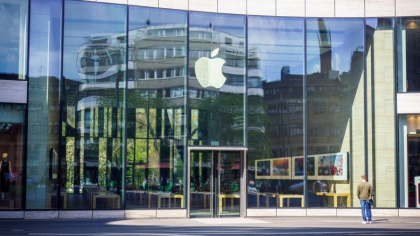 Apple ofera angajatilor bonusuri de pana la 180.000 de dolari pentru a-i convinge sa nu plece la concurenta Apple ofera angajatilor bonusuri de pana la 180.000 de dolari pentru a-i convinge sa nu plece la concurenta