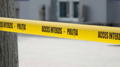 Tragedie intr-o familie din Falesti. O fetita de 10 ani si-a gasit mama strangulata in sopronul din curte