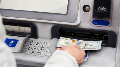 O banca a virat din greseala peste 155 de milioane de euro in conturile unor clienti
