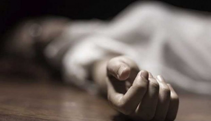 Un barbat - gasit mort in veceul din propria casa. Acesta si-ar fi pus capat zilelor