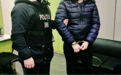 Un barbat din capitala - retinut pentru 30 zile. Acesta a incercat sa ia un credit pe numele altei persoane. Ce suma a solicitat - FOTO/VIDEO Un barbat din capitala - retinut pentru 30 zile. Acesta a incercat sa ia un credit pe numele altei persoane. Ce suma a solicitat - FOTO/VIDEO