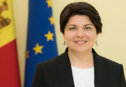 Mesajul de Craciun pe stil vechi al prim-ministrului, Natalia Gavrilita: "Este un prilej bun pentru a aduna oamenii dragi in jurul mesei" - VIDEO Mesajul de Craciun pe stil vechi al prim-ministrului, Natalia Gavrilita: "Este un prilej bun pentru a aduna oamenii dragi in jurul mesei" - VIDEO