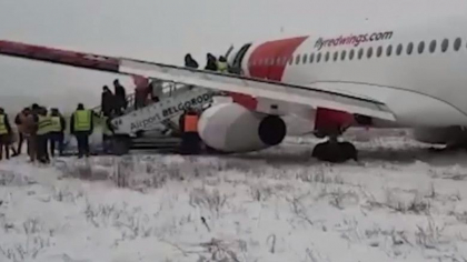 Aterizare cu emotii in Rusia. O aeronava a iesit de pe pista din cauza ghetii