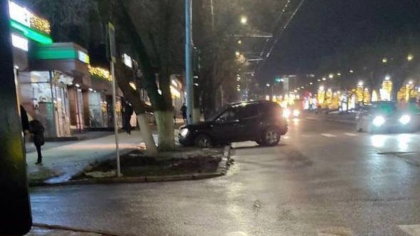 Soferul care a parcat masina Guvernului neregulamentar - amendat. Cate persoane au fost pedepsite pentru aceleasi incalcari de la inceputul anului - VIDEO Soferul care a parcat masina Guvernului neregulamentar - amendat. Cate persoane au fost pedepsite pentru aceleasi incalcari de la inceputul anului - VIDEO