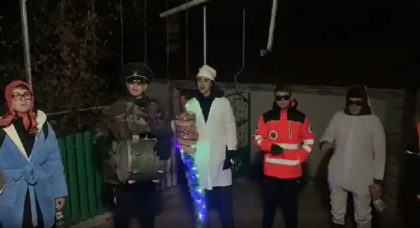 Traditiile se pastreaza. In ajun de Sfantul Vasile, in mai multe localitati din tara, uratorii au mers pe la casele oamenilor - VIDEO
