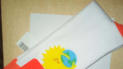 O companie de energie din Marea Britanie le-a trimis clientilor sosete pentru a se incalzi. Acum si-a cerut scuze O companie de energie din Marea Britanie le-a trimis clientilor sosete pentru a se incalzi. Acum si-a cerut scuze