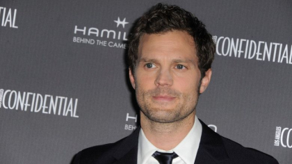 Actorul Jamie Dornan a dezvaluit ca se afla in carantina in Australia cand tatal sau a murit de Covid