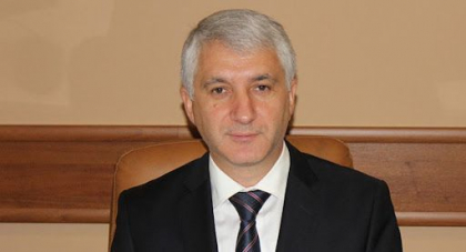 Ultima ora. Arest preventiv pentru 30 de zile pe numele fostului democrat, Constantin Botnari, alias Borsetka Ultima ora. Arest preventiv pentru 30 de zile pe numele fostului democrat, Constantin Botnari, alias Borsetka