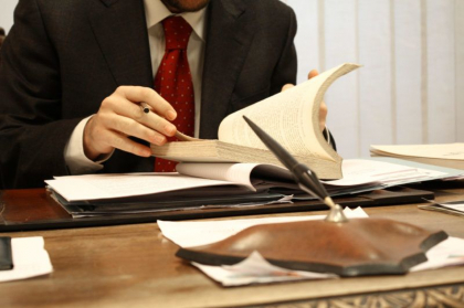 Parlamentul a votat in lectura a doua modificarile la legea cu privire la avocatura Parlamentul a votat in lectura a doua modificarile la legea cu privire la avocatura