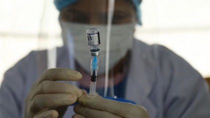 UE le cere ministrilor sanatatii sa se pregateasca pentru administrarea dozei 4 a vaccinului anti-COVID UE le cere ministrilor sanatatii sa se pregateasca pentru administrarea dozei 4 a vaccinului anti-COVID