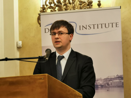 Secretarul de stat al Ministerului Justitiei, Iulian Rusu, ar putea deveni noul sef al CNA. Ce spune Olesea Stamate, la In PROfunzime Secretarul de stat al Ministerului Justitiei, Iulian Rusu, ar putea deveni noul sef al CNA. Ce spune Olesea Stamate, la In PROfunzime